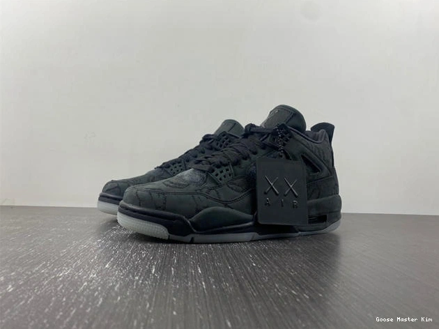 Vibrant KAWS JORDAN RETRO AIR 3862 4 930155 1027